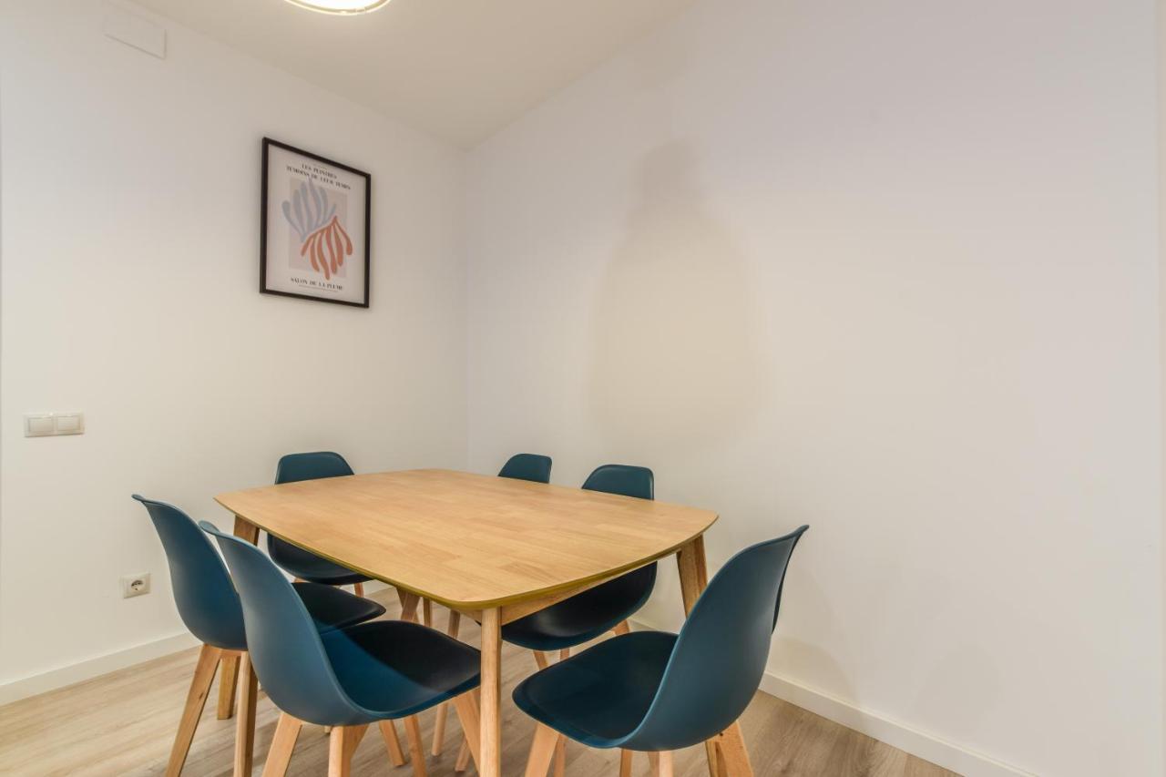 Apartamentos En Madrid Rio Екстериор снимка
