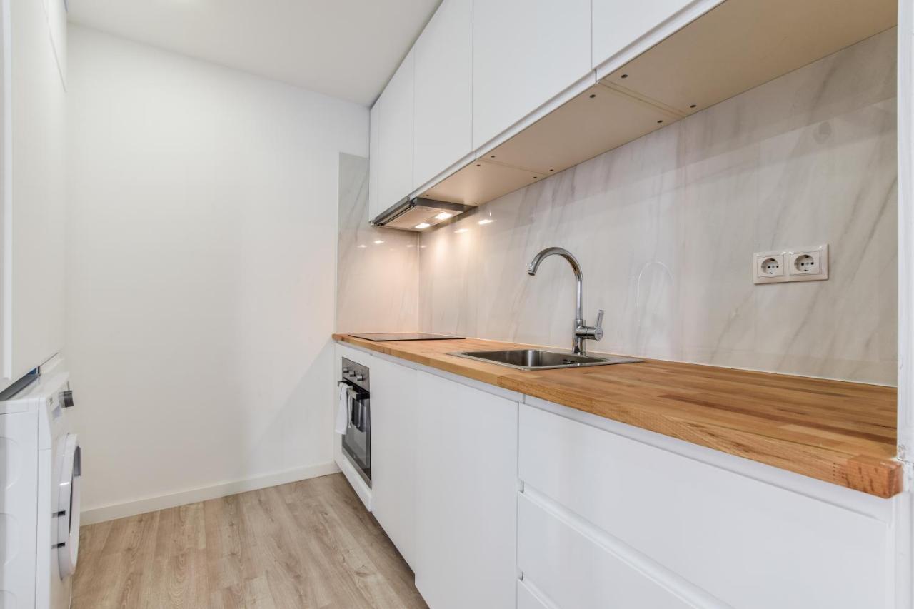 Apartamentos En Madrid Rio Екстериор снимка