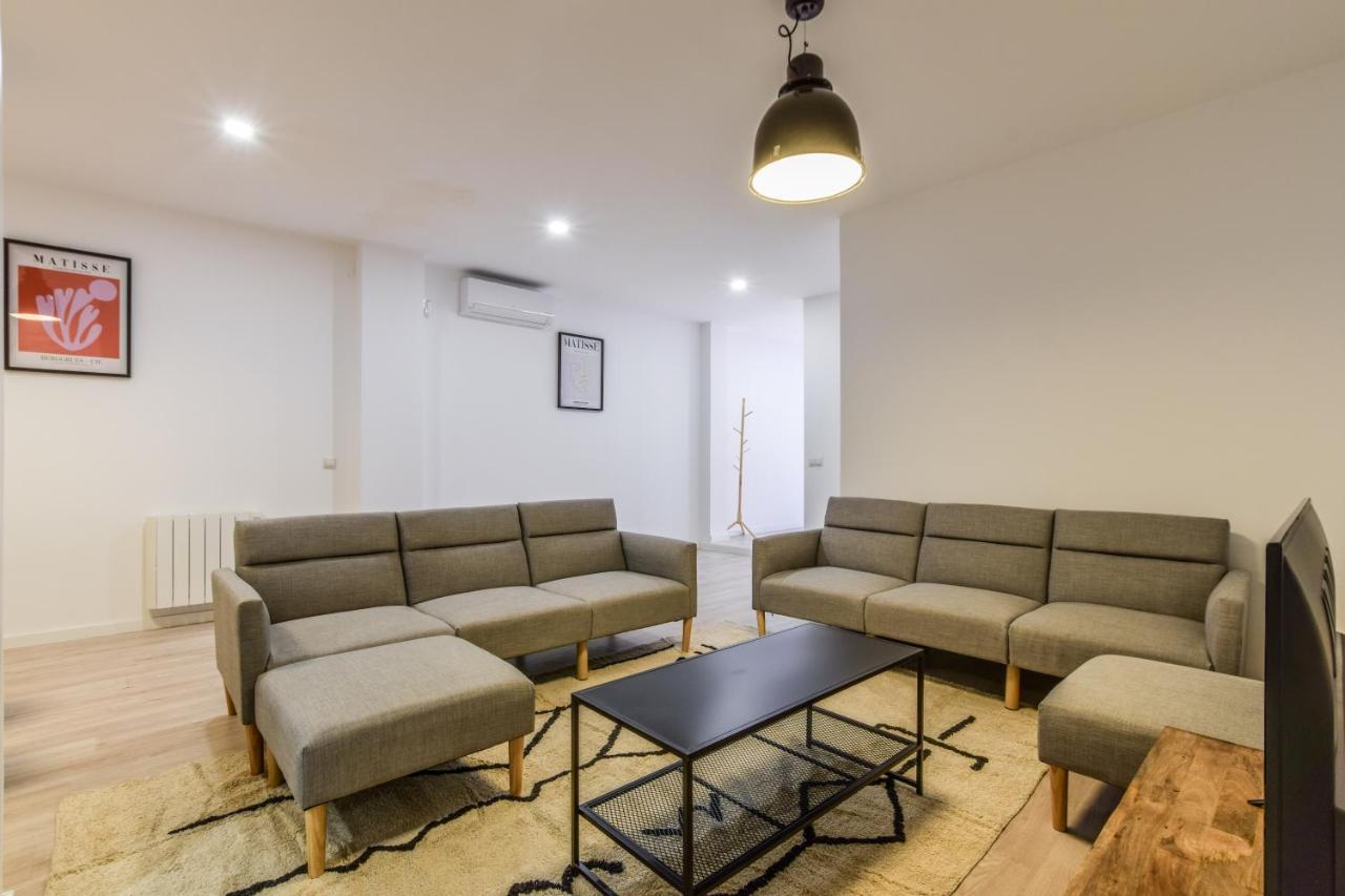 Apartamentos En Madrid Rio Екстериор снимка