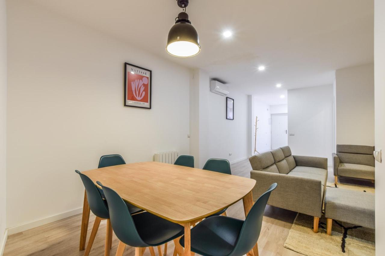 Apartamentos En Madrid Rio Екстериор снимка
